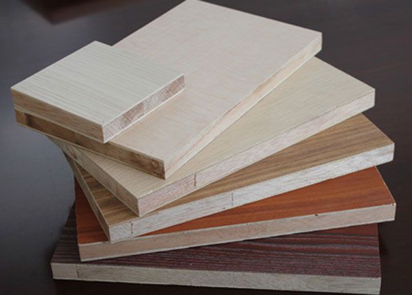 厂家细木工板与免漆板各有哪些特点？